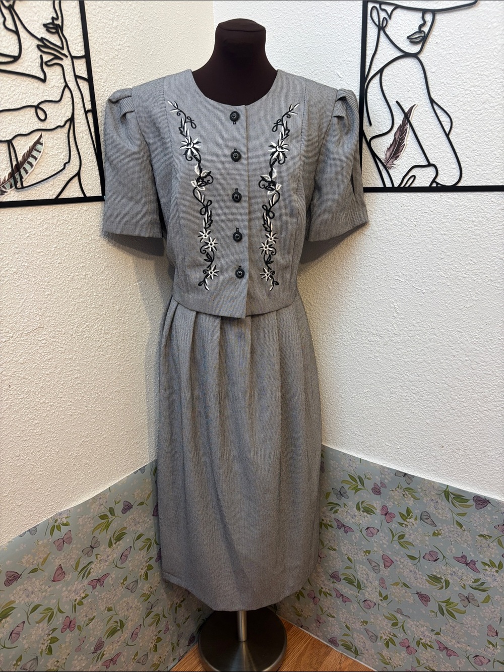 Vintage 1980’s Lady Dorby black & white micro-houndstooth midi dress. Size 16P.